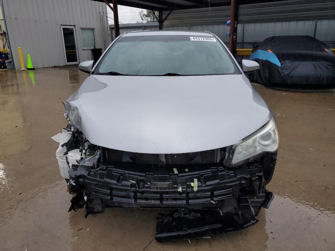 2015 Toyota Camry VIN 4T4BF1FK6FR511611 Copart auction photo, front end / side damage thumbnail 5