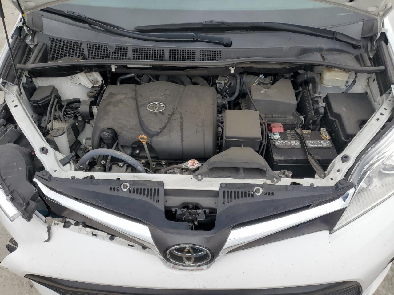 2018 Toyota Sienna VIN 5TDKZ3DC2JS914642 Copart auction photo, front end damage thumbnail 13
