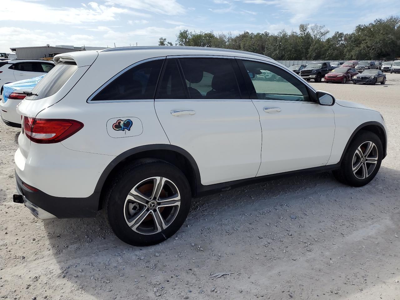 2019 Mercedes-Benz GLC VIN WDC0G4JB6KV136135 Copart auction photo, all over damage thumbnail 3