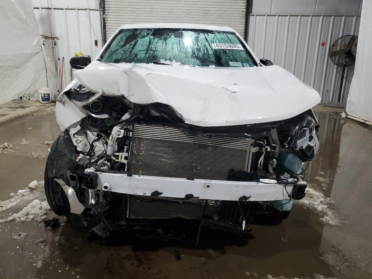 2018 Chevrolet Equinox VIN 2GNAXREV6J6125108 Copart auction photo, front end damage thumbnail 5