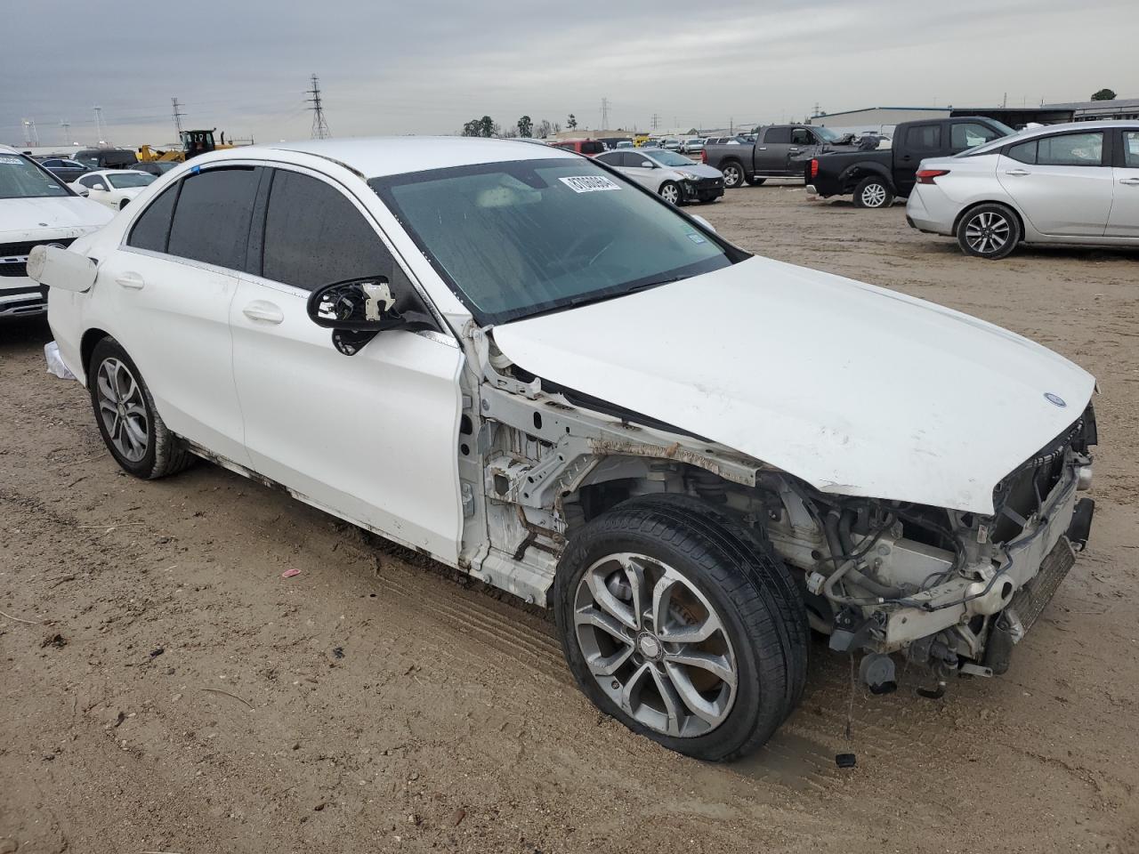 2015 Mercedes-Benz C-klasse VIN 55SWF4KB4FU037513 Copart auction photo, front end / side damage thumbnail 4
