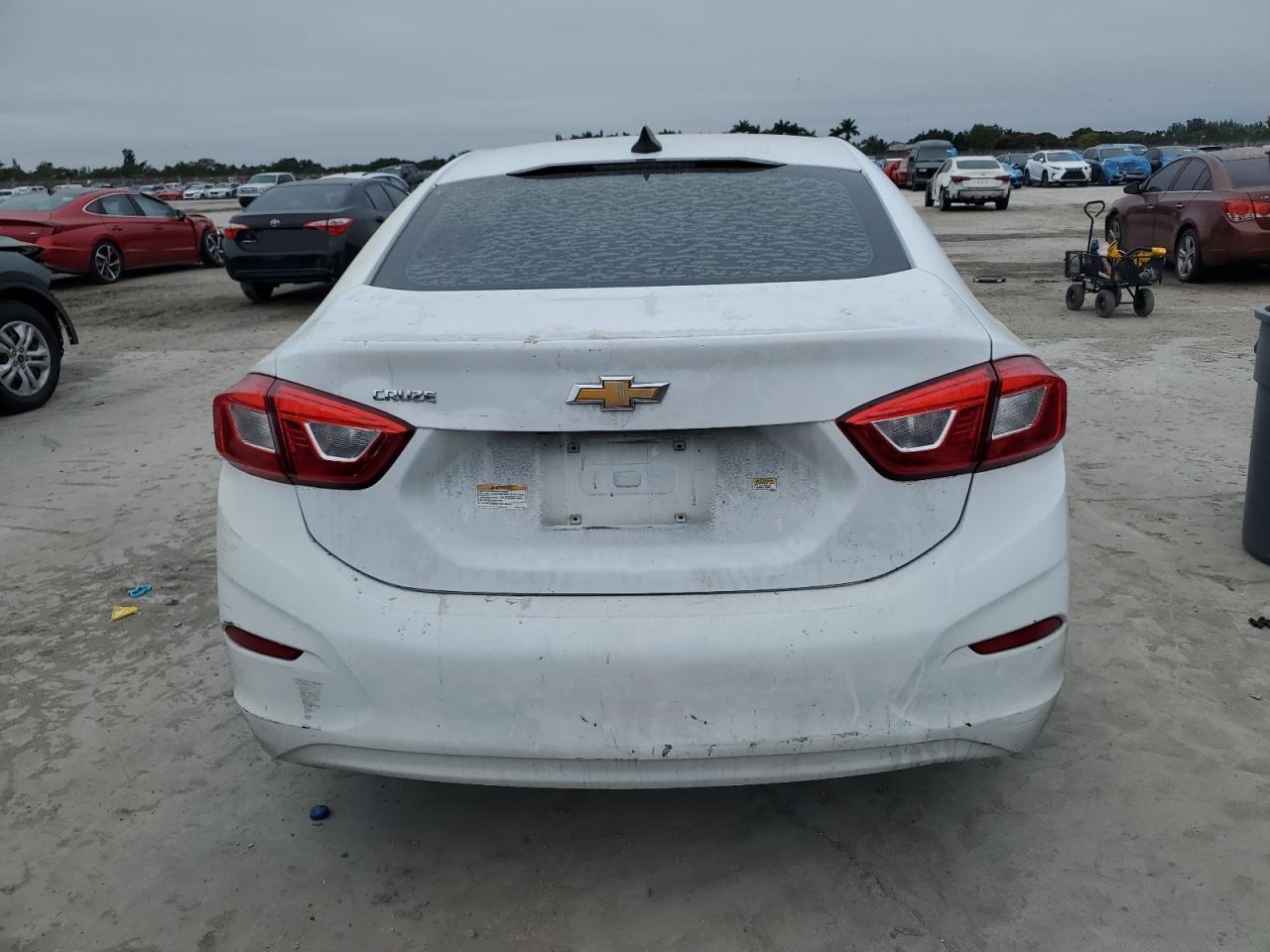 2019 Chevrolet Cruze VIN 1G1BC5SM5K7108503 Copart auction photo, front end damage thumbnail 6