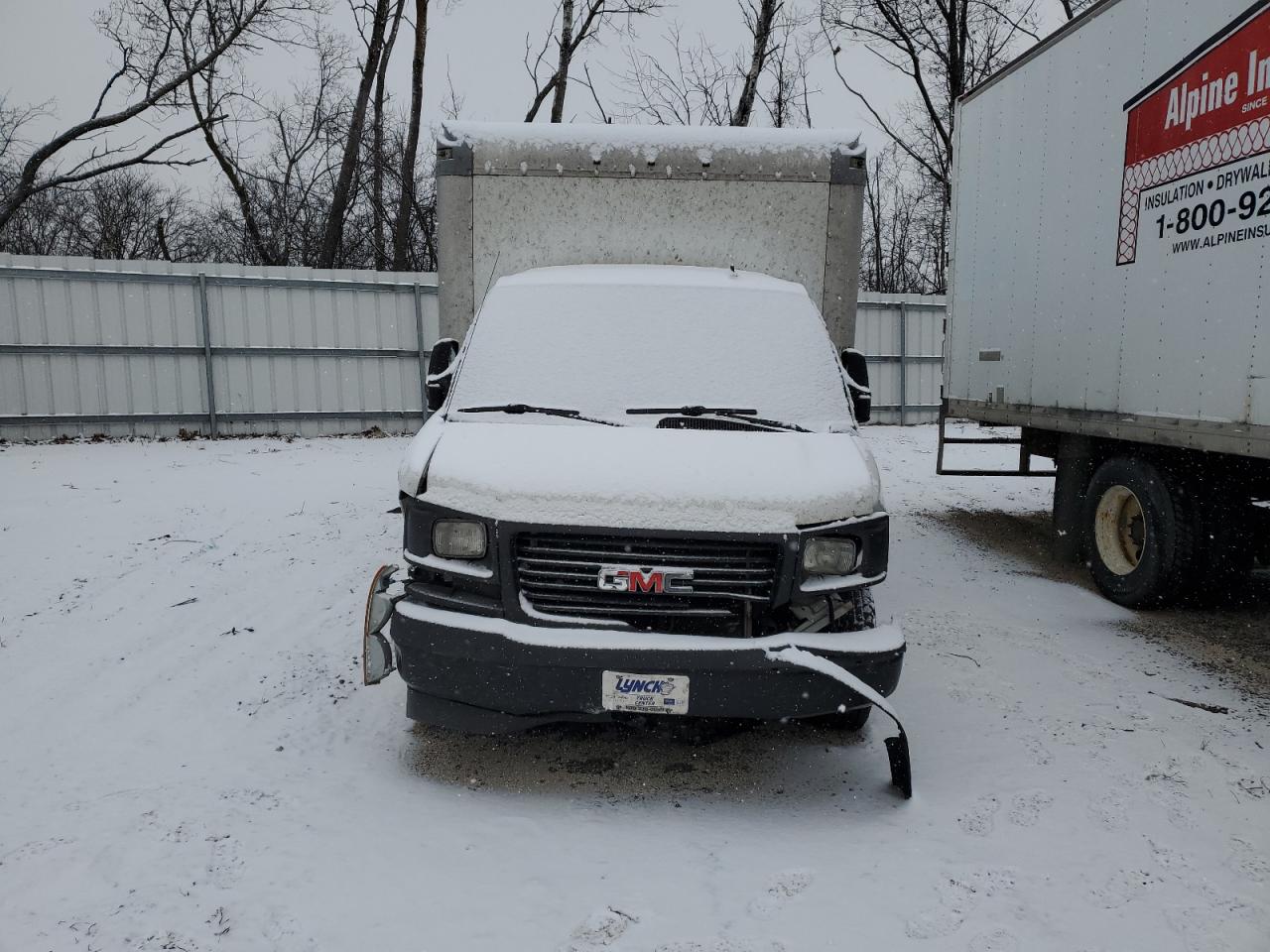 2017 GMC Savana VIN 7GZ37TCG0HN901163 Copart auction photo, front end / rear end damage thumbnail 5