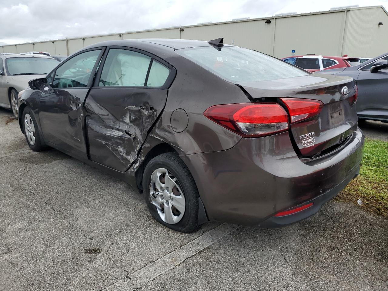 2018 KIA Forte VIN 3KPFL4A7XJE176292 Copart auction photo, side / water/flood damage thumbnail 2