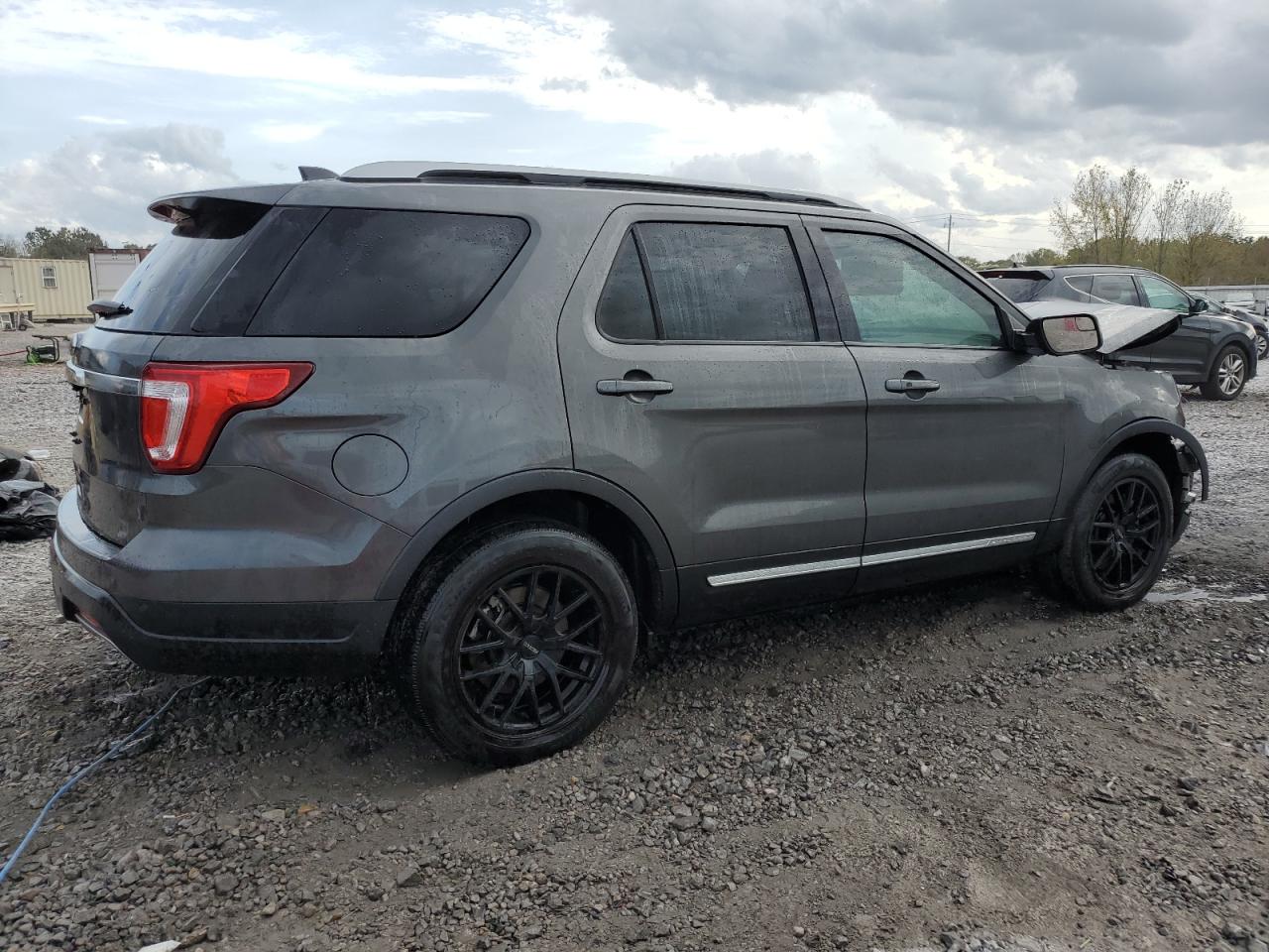 2018 Ford Explorer VIN 1FM5K7D83JGA35435 Copart auction photo, front end damage thumbnail 3