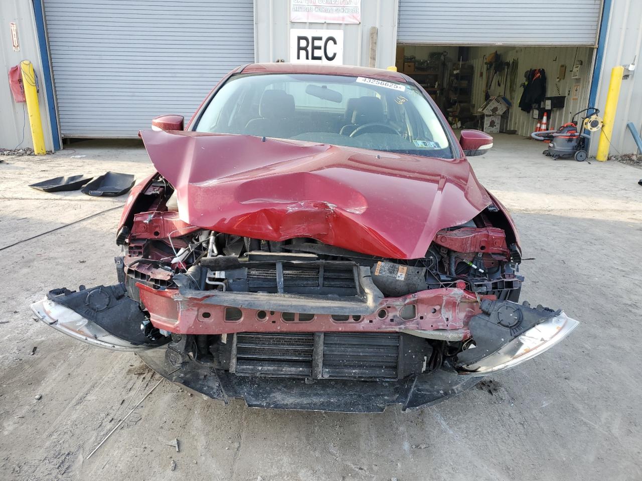 2014 Ford Focus VIN 1FADP3F27EL416260 Copart auction photo, front end / rear end damage thumbnail 5