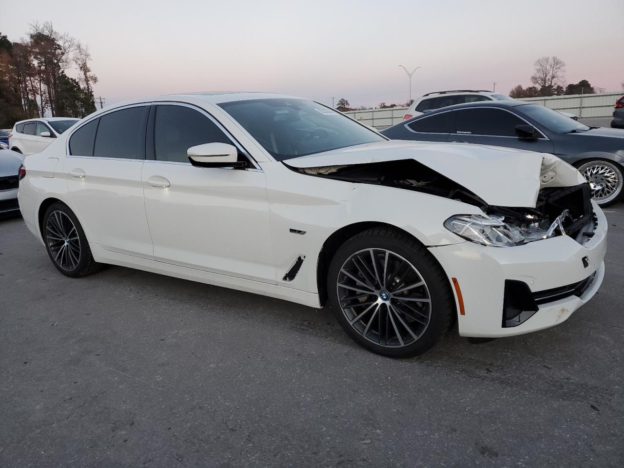 2023 BMW 5er VIN WBA33AG06PCL66065 Copart auction photo, front end damage thumbnail 4