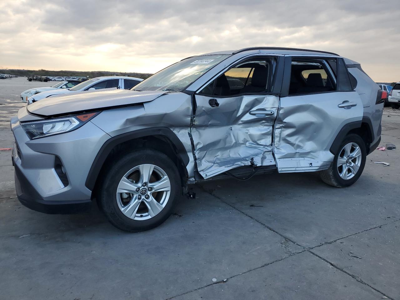 2021 Toyota RAV 4 VIN 2T3W1RFV7MC172771