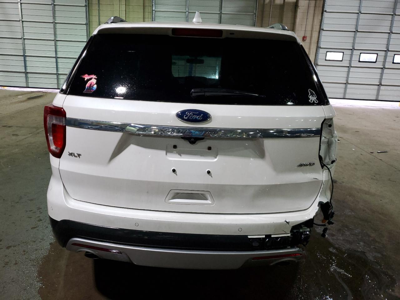 2017 Ford Explorer VIN 1FM5K8D88HGD52224 Copart auction photo, front end / side damage thumbnail 6