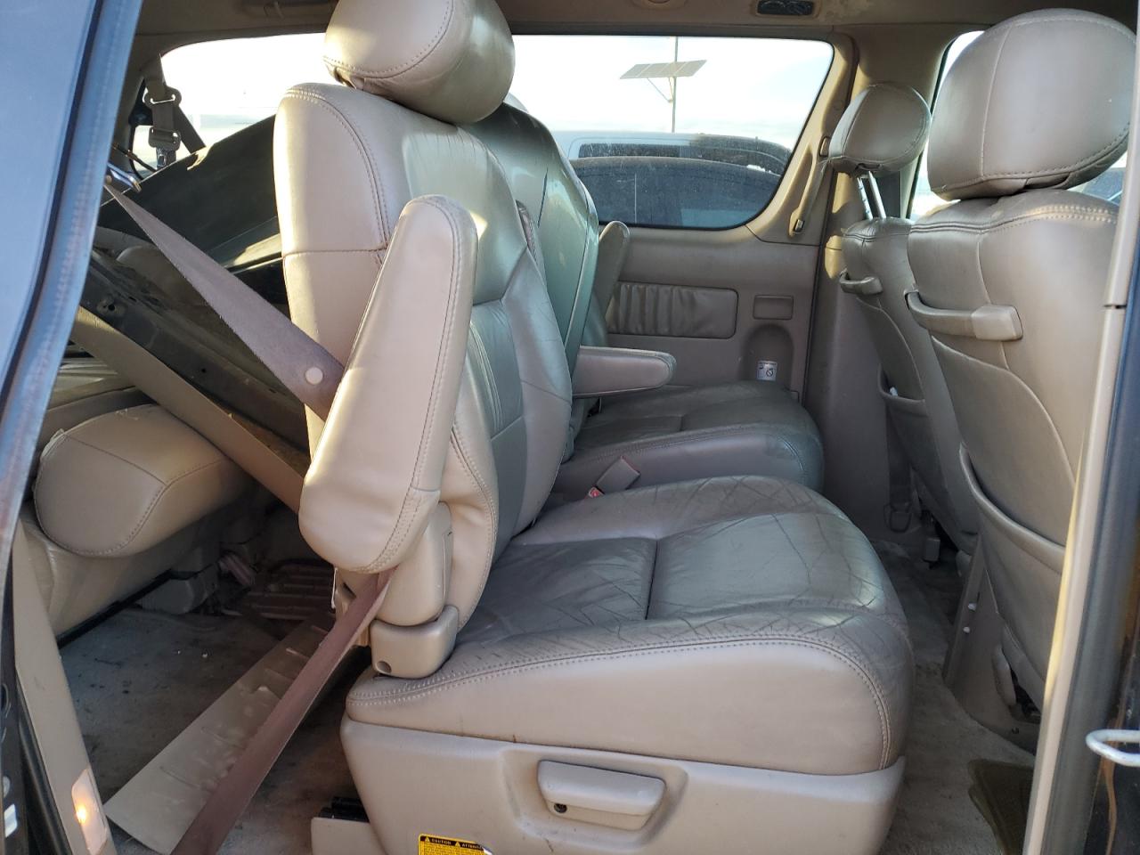 2001 Toyota Sienna VIN 4T3ZF13C11U366547 Copart auction photo, rear end damage thumbnail 11