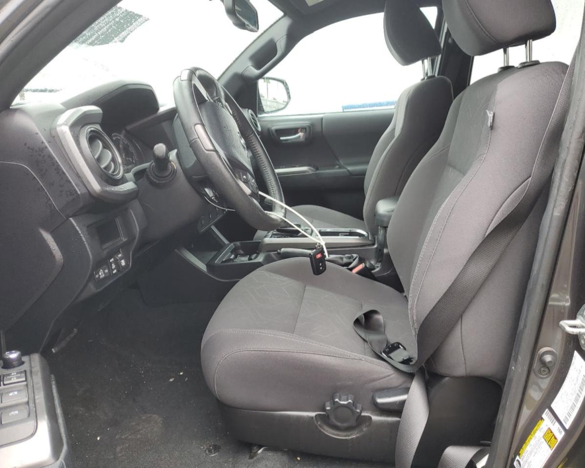 2017 Toyota Tacoma VIN 3TMAZ5CN6HM045953 Copart auction photo, front end / side damage thumbnail 7