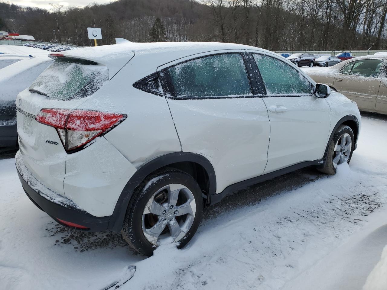 2022 Honda HR-V VIN 3CZRU6H38NM730931 Copart auction photo, rear end / side damage thumbnail 3