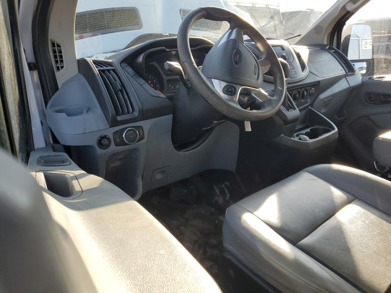 2017 Ford Transit VIN 1FTYR1ZM7HKB20740 Copart auction photo, front end damage thumbnail 8