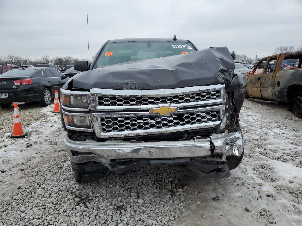 2015 Chevrolet Silverado VIN 3GCUKREC6FG490998 Copart auction photo, front end damage thumbnail 5