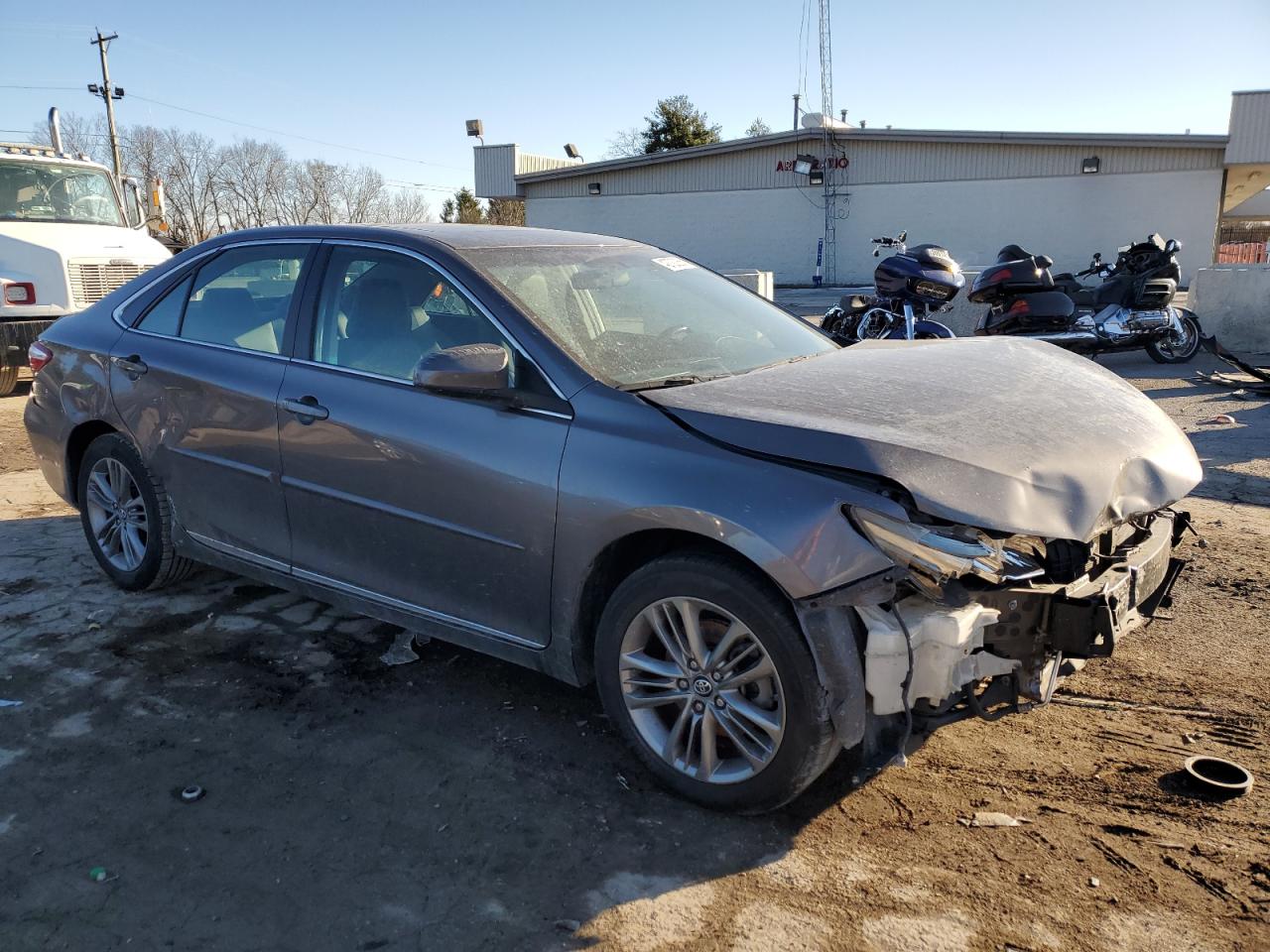 2017 Toyota Camry VIN 4T1BF1FK2HU399399 Copart auction photo, front end / rear end damage thumbnail 4