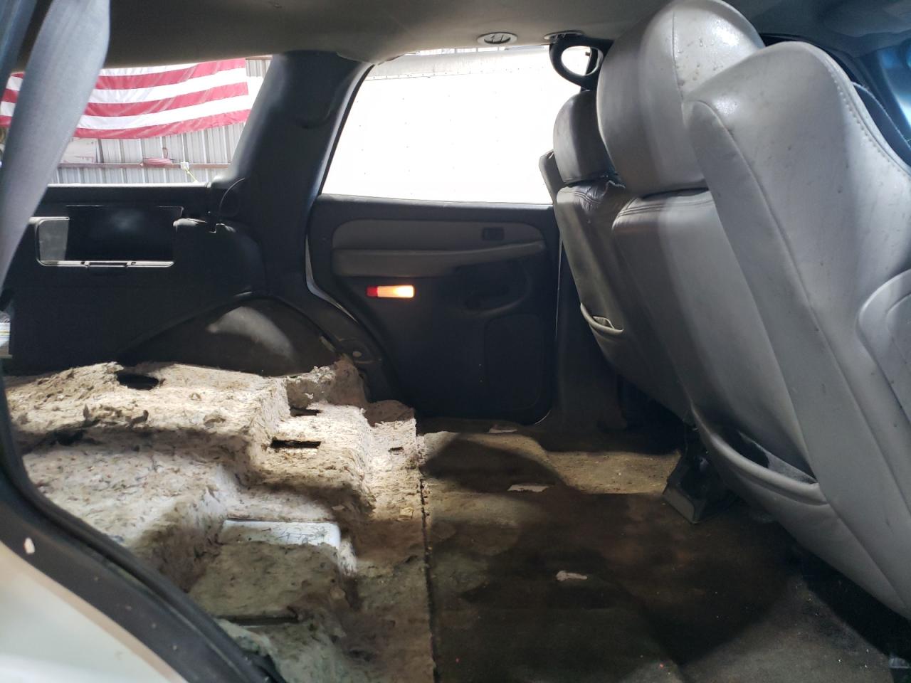 2002 Chevrolet Tahoe VIN 1GNEK13Z12R192647 Copart auction photo, all over damage thumbnail 12