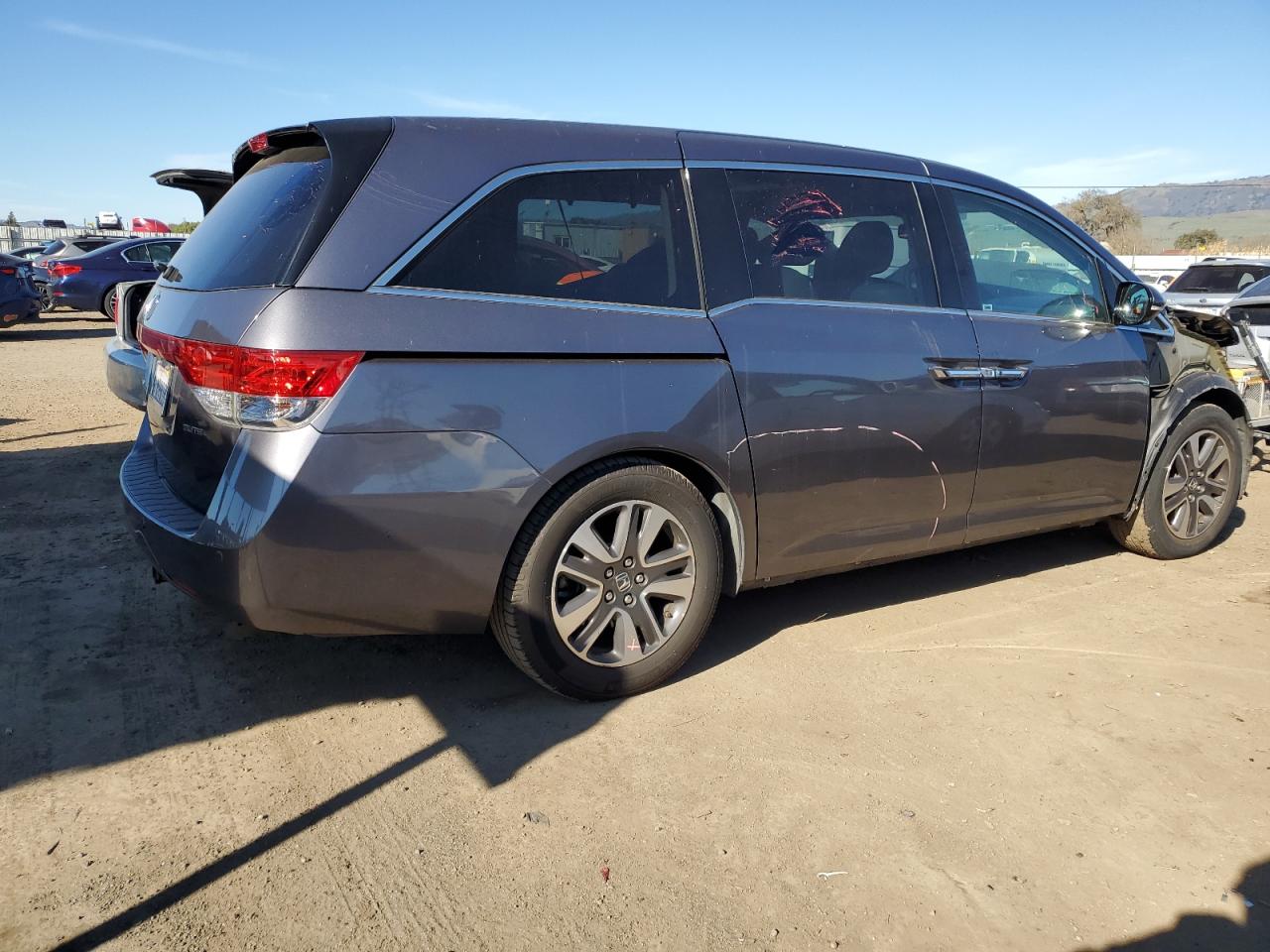2015 Honda Odyssey VIN 5FNRL5H93FB048648 Copart auction photo, front end damage thumbnail 3