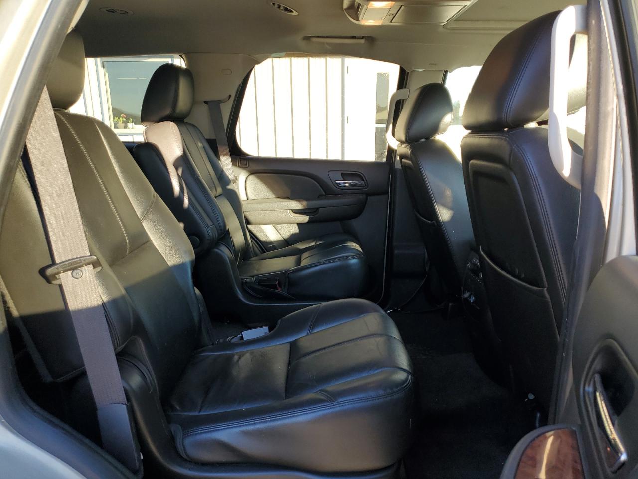 2014 Chevrolet Tahoe VIN 1GNSKBE03ER168961 Copart auction photo, all over damage thumbnail 11