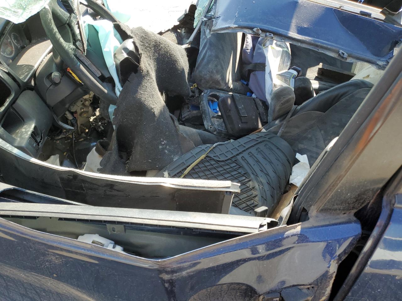 2004 Honda CR-V VIN SHSRD78854U207370 Copart auction photo, all over damage thumbnail 7