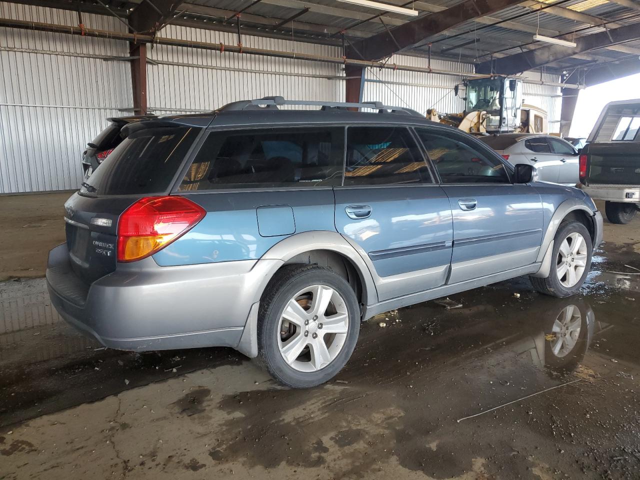 2005 Subaru Legacy VIN 4S4BP67C454373707 Copart auction photo, front end / all over damage thumbnail 3