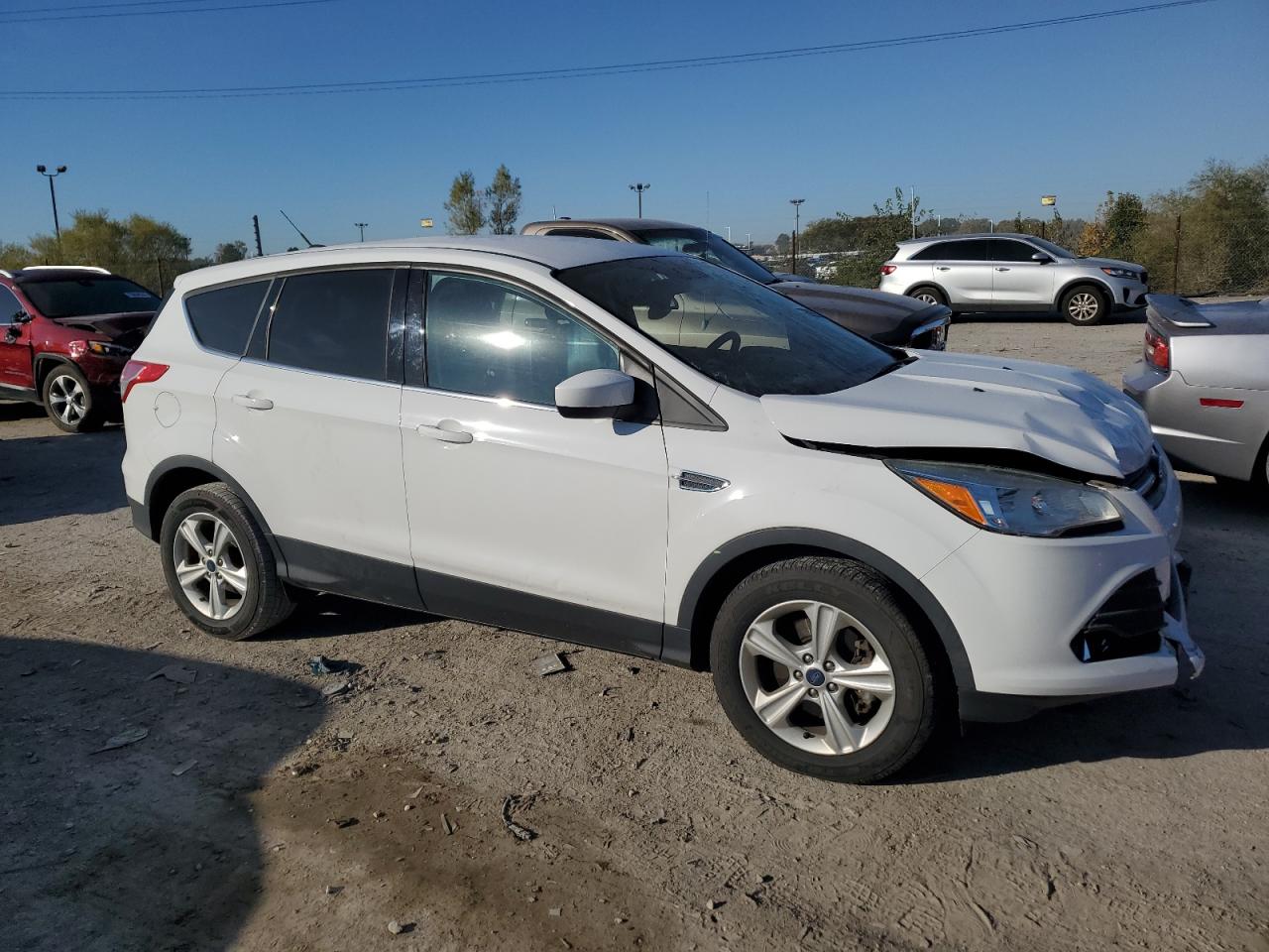 2016 Ford Escape VIN 1FMCU9GX4GUB45467 Copart auction photo, front end / minor dent/scratches damage thumbnail 4