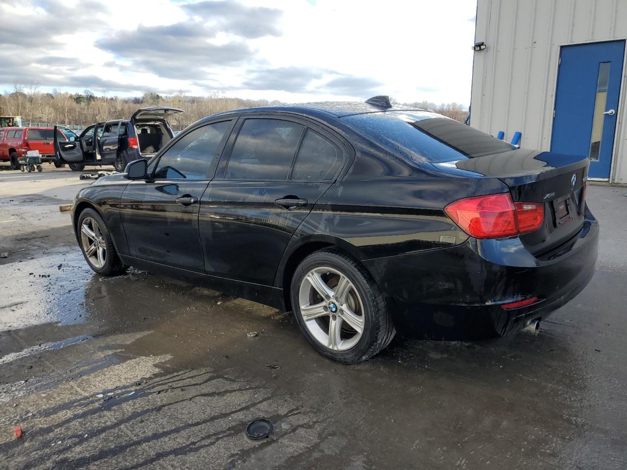 2014 BMW 3er VIN WBA3D5C5XEF147403 Copart auction photo, vandalism / minor dent/scratches damage thumbnail 2