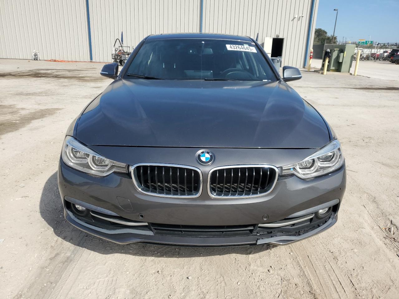 2017 BMW 3er VIN WBA8B9G55HNU51505 Copart auction photo, rear end damage thumbnail 5