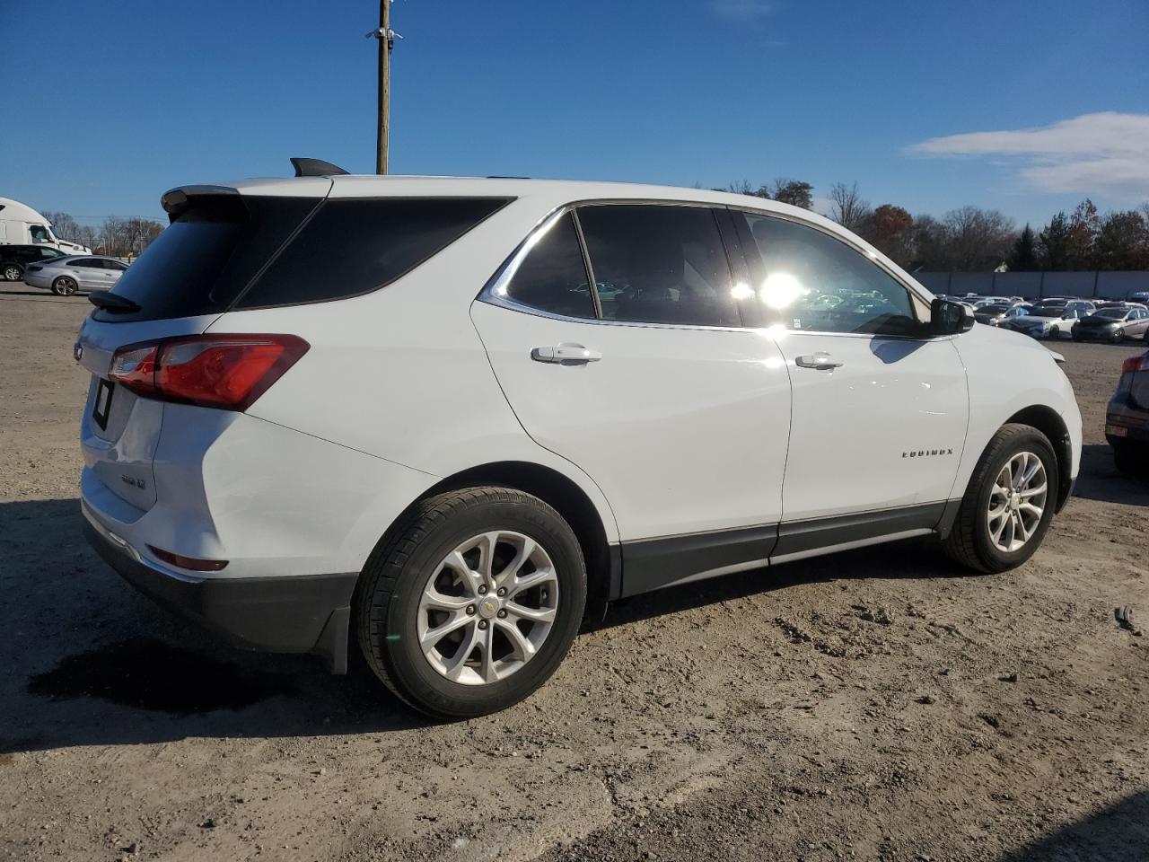 2018 Chevrolet Equinox VIN 2GNAXSEV0J6337879 Copart auction photo, frame damage / minor dent/scratches damage thumbnail 3