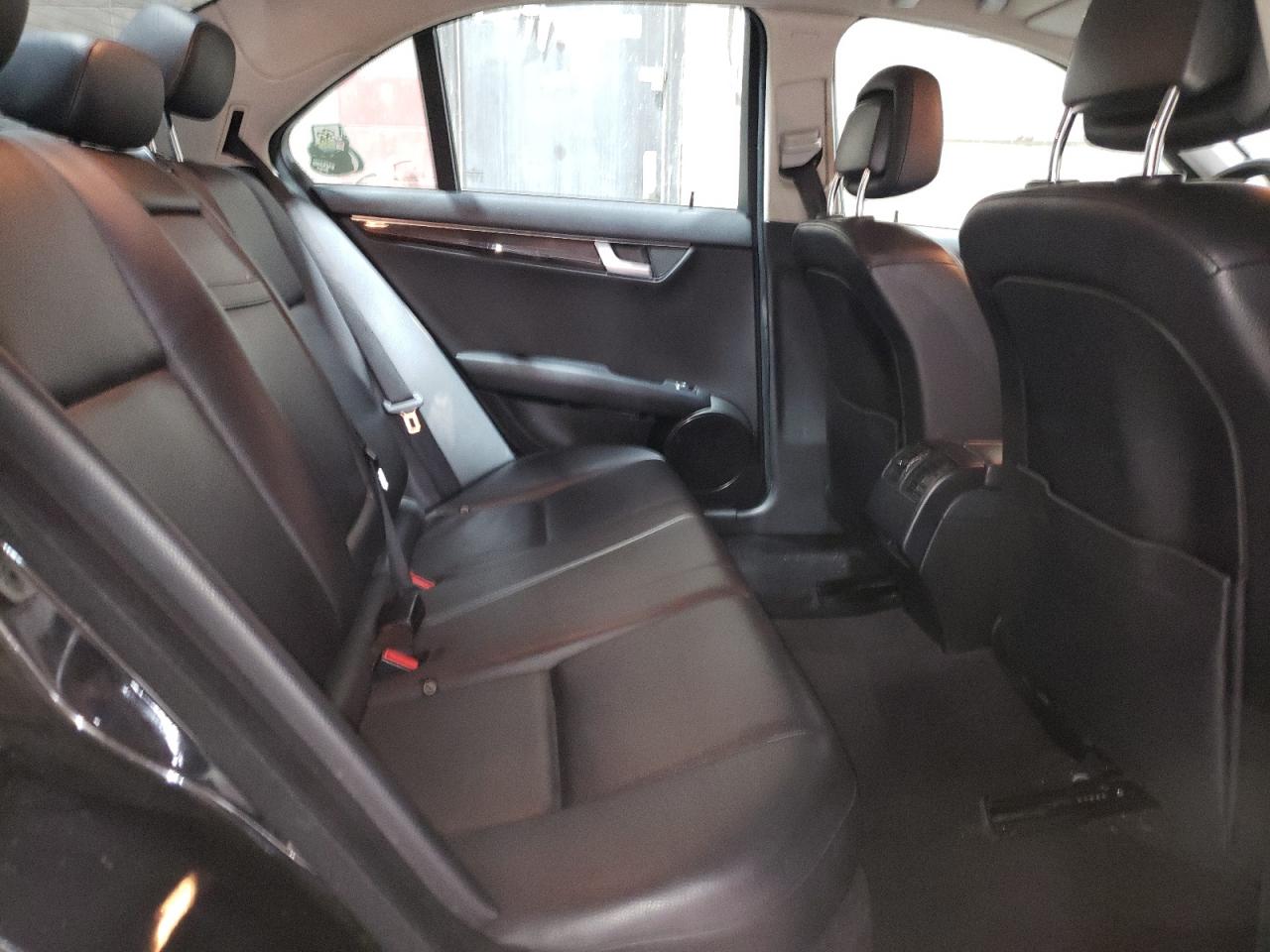 2012 Mercedes-Benz C-klasse VIN WDDGF8BB8CR191084 Copart auction photo, front end damage thumbnail 10