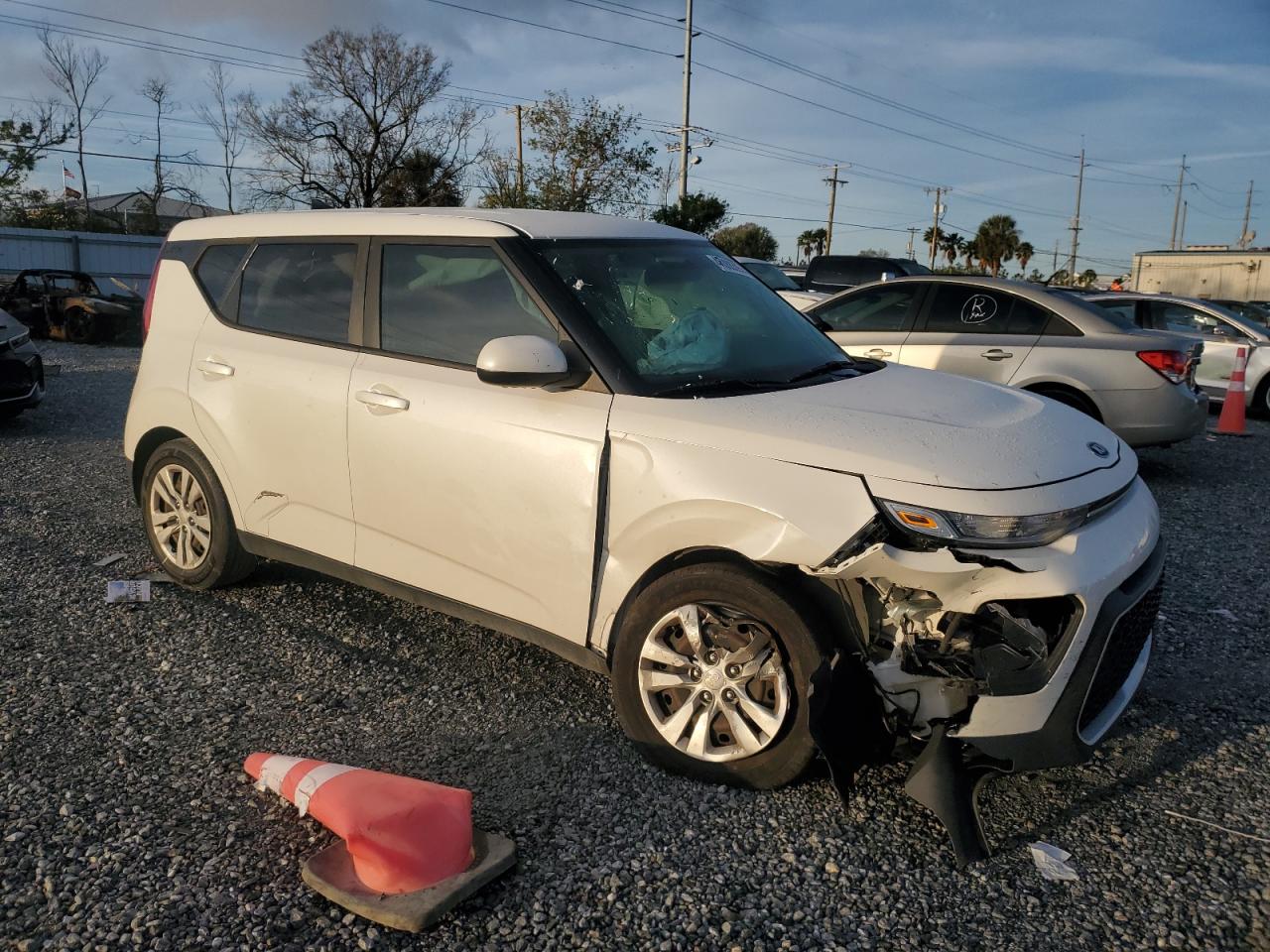2021 KIA Soul VIN KNDJ23AU6M7755636 Copart auction photo, front end damage thumbnail 4