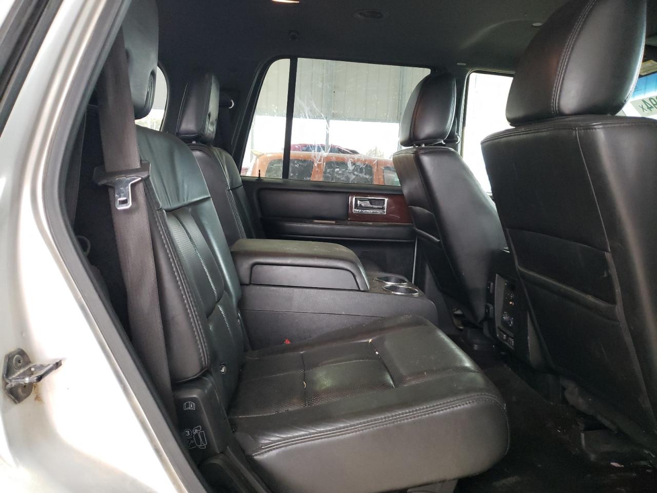 2012 Lincoln Navigator VIN 5LMJJ2H52CEL03875 Copart auction photo, front end / side damage thumbnail 11