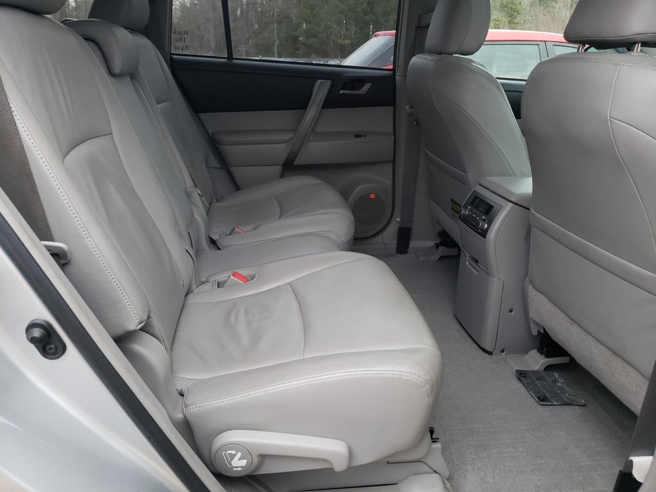 2008 Toyota Highlander VIN JTEDS43A682051392 Copart auction photo, rear end damage thumbnail 11