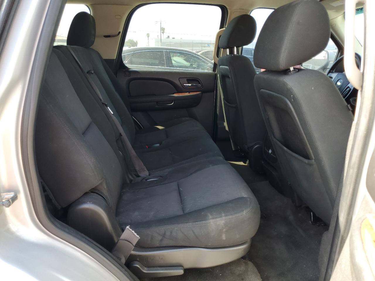 2013 Chevrolet Tahoe VIN 1GNSCAE05DR186884 Copart auction photo, vandalism / front end damage thumbnail 12