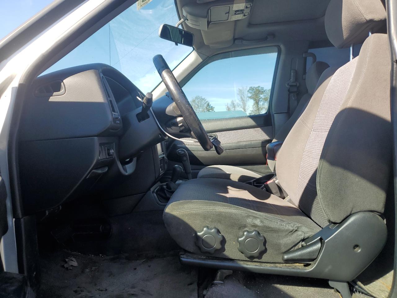 2004 Nissan Pathfinder VIN JN8DR09Y04W919729 Copart auction photo, rear end / minor dent/scratches damage thumbnail 7