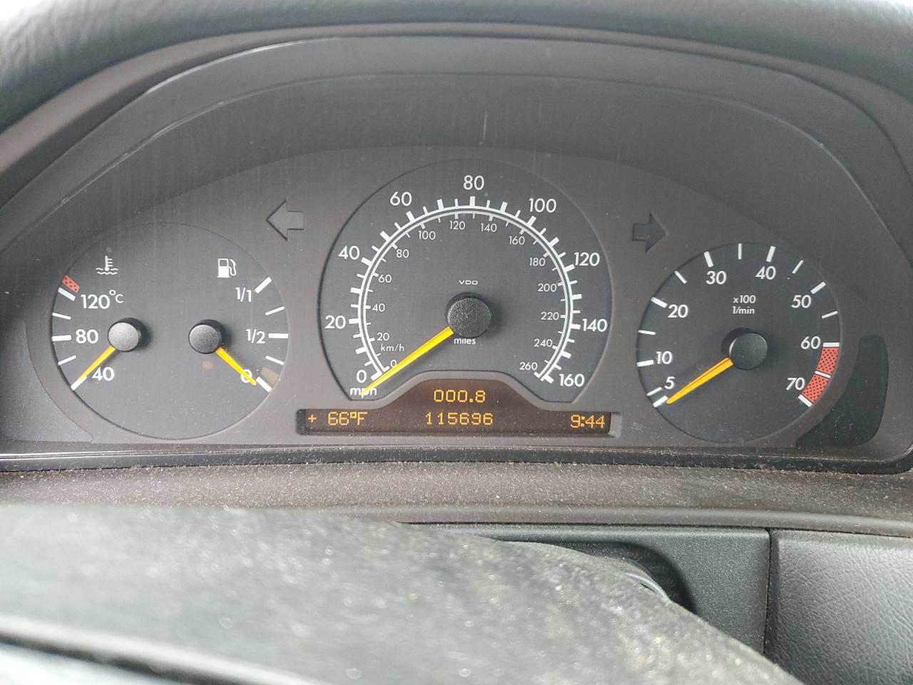 1999 Mercedes-Benz E-klasse VIN WDBJF65H0XA870273 Copart auction photo, front end damage thumbnail 9