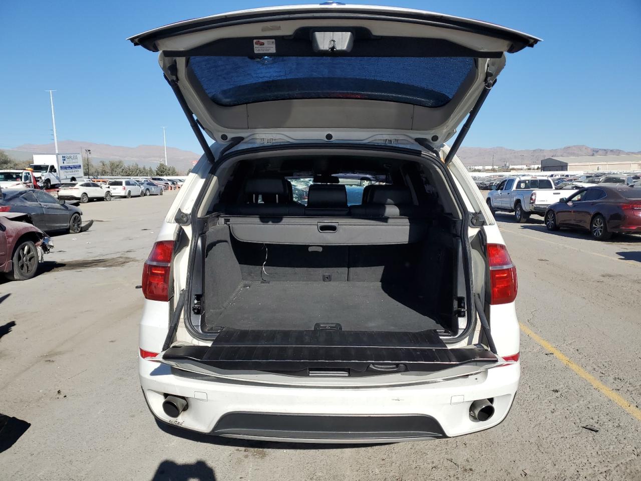 2013 BMW X5 VIN 5UXZV4C55D0B04238 Copart auction photo, vandalism damage thumbnail 6