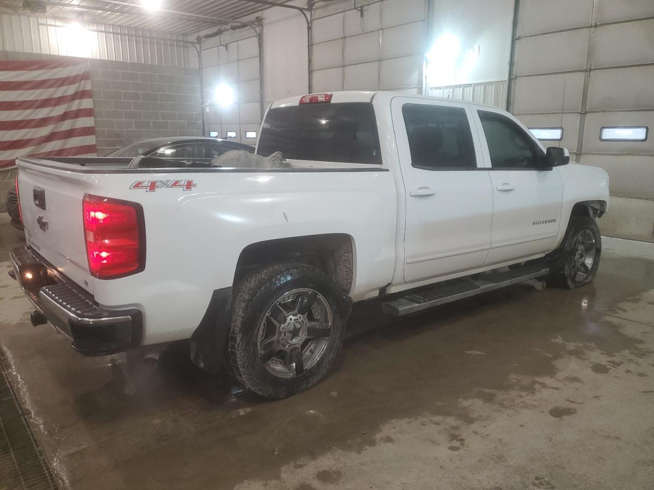 2016 Chevrolet Silverado VIN 3GCUKREC1GG256463 Copart auction photo, front end damage thumbnail 3