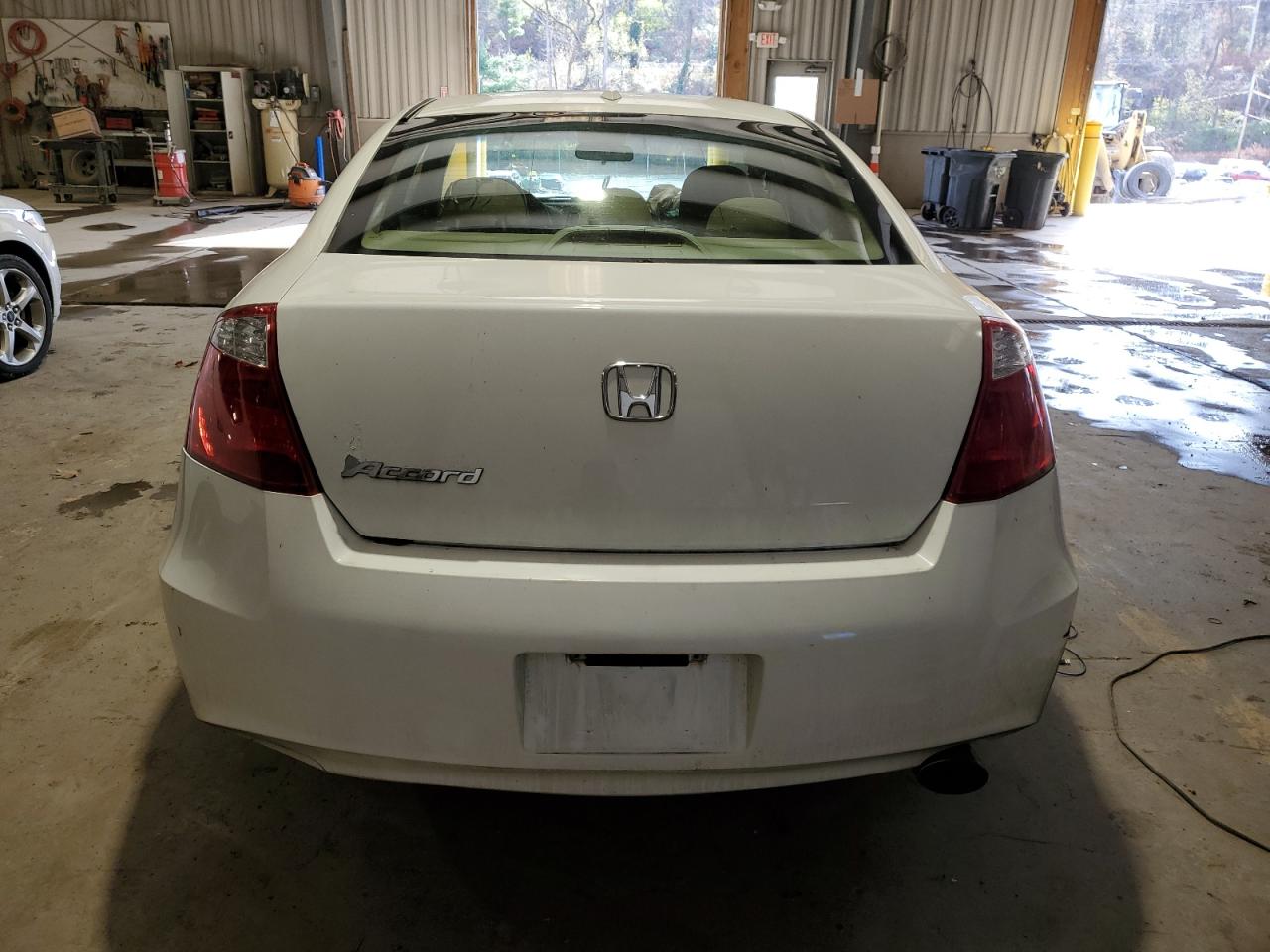 2010 Honda Accord VIN 1HGCS1B86AA006866 Copart auction photo, side damage thumbnail 6