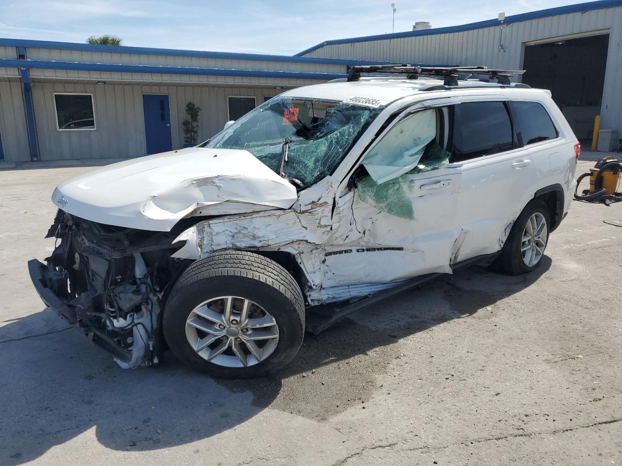 2017 Jeep Grand Cherokee VIN 1C4RJEAG9HC717441