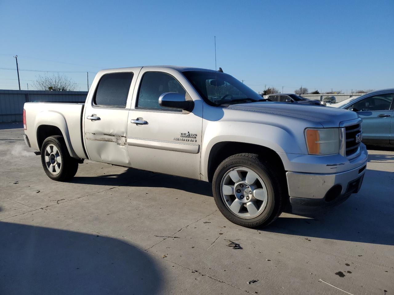 2011 GMC Sierra VIN 3GTP1VE01BG108076 Copart auction photo, side damage thumbnail 4