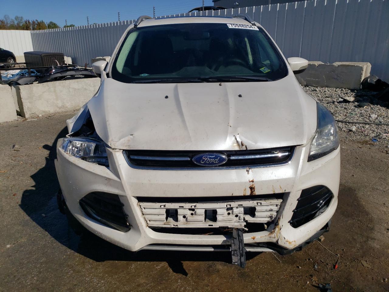 2015 Ford Escape VIN 1FMCU9JX2FUB02270 Copart auction photo, front end damage thumbnail 5