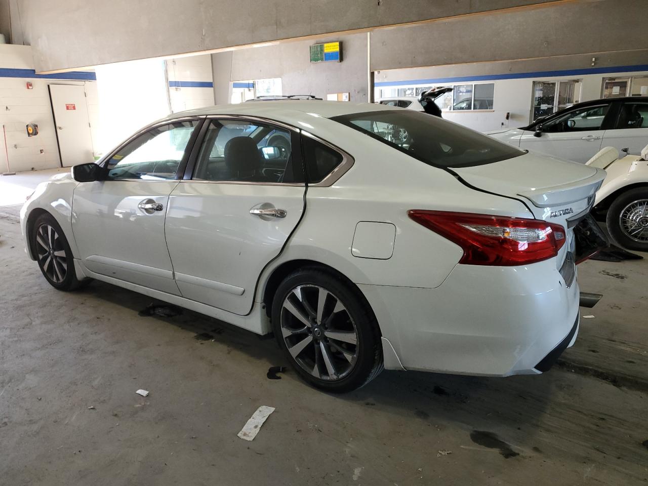 2016 Nissan Altima VIN 1N4AL3AP6GC221660 Copart auction photo, rear end damage thumbnail 2