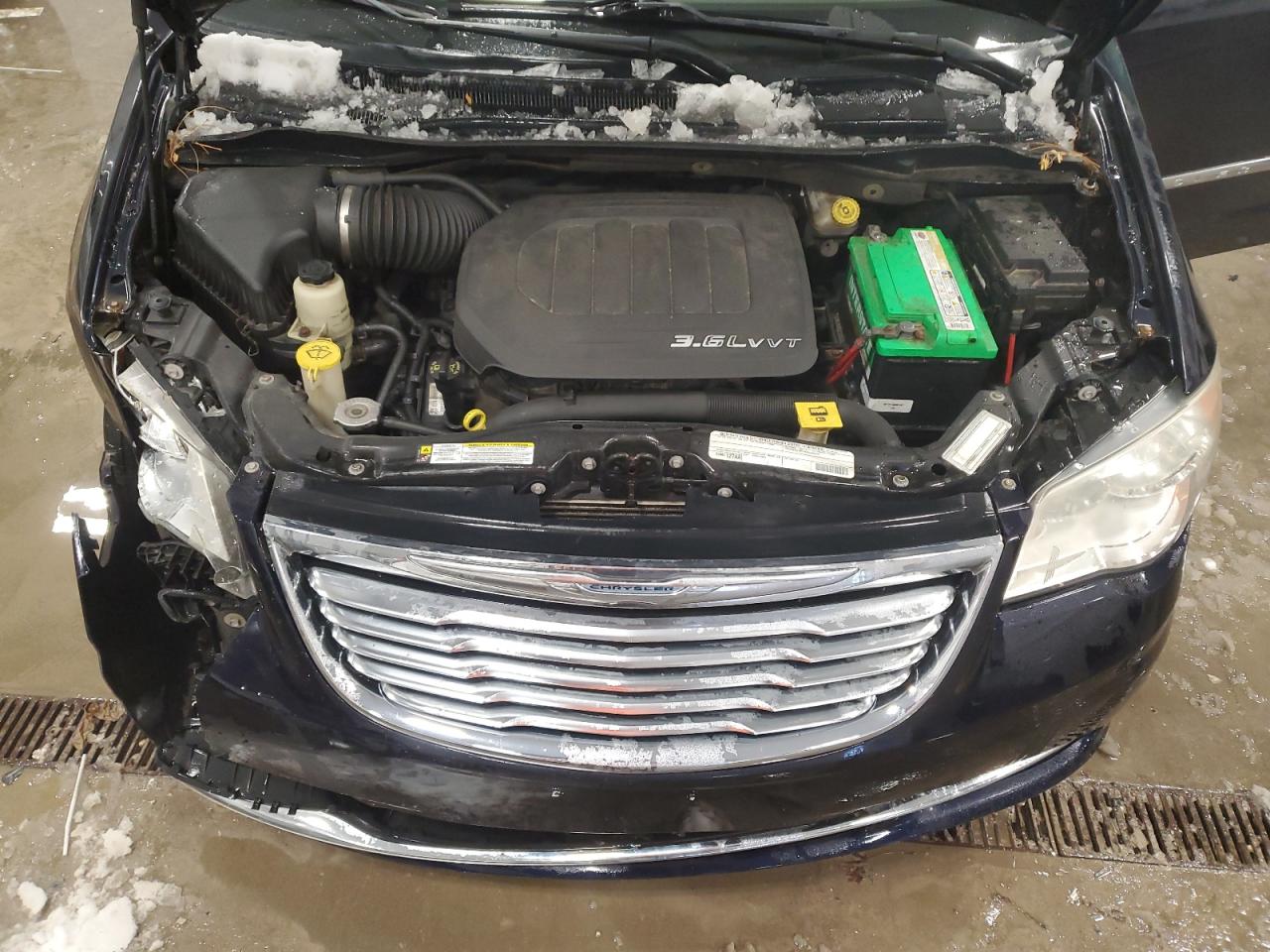 2011 Chrysler Town & Country VIN 2A4RR8DG3BR634912 Copart auction photo, front end damage thumbnail 12