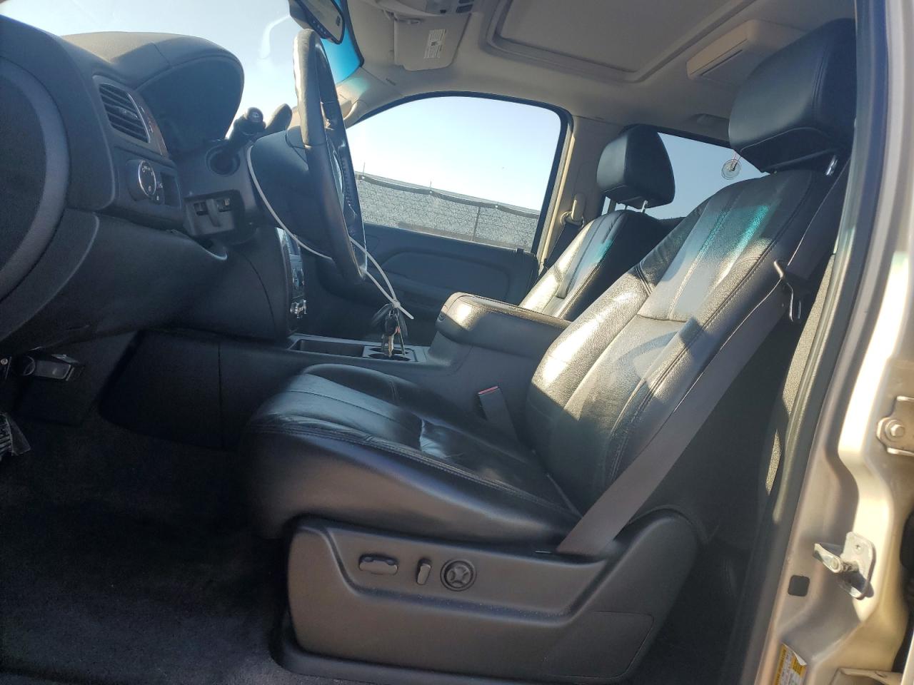 2007 Chevrolet Tahoe VIN 1GNFC13JX7R118856 Copart auction photo, mechanical / minor dent/scratches damage thumbnail 7