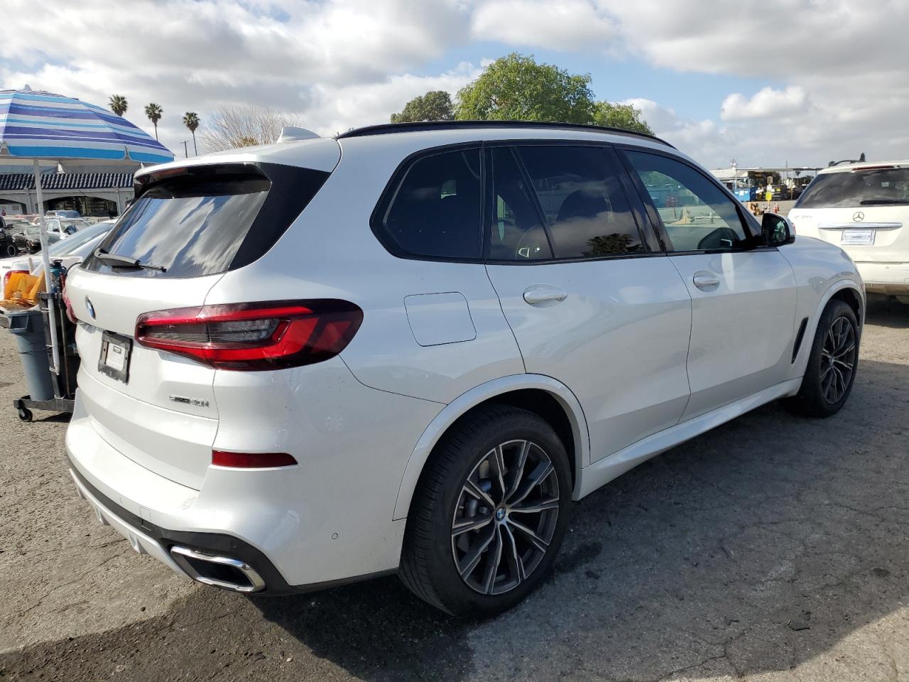 2022 BMW X5 VIN 5UXCR4C06N9K56344 Copart auction photo, minor dent/scratches / minor dent/scratches damage thumbnail 3