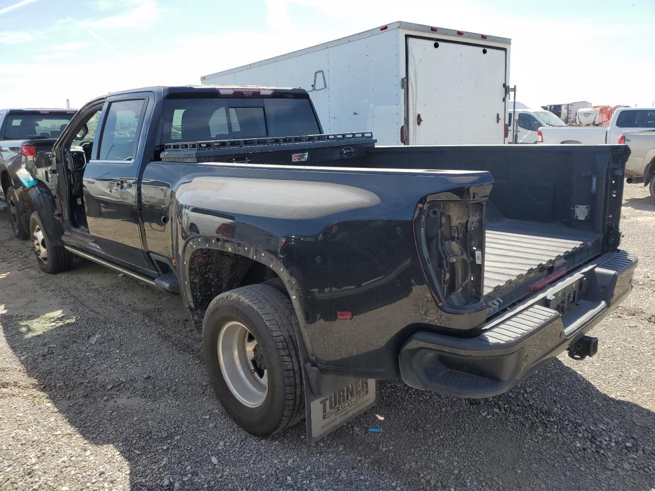 2022 Chevrolet Silverado VIN 1GC4YVEY5NF190159 Copart auction photo, stripped / front end damage thumbnail 3