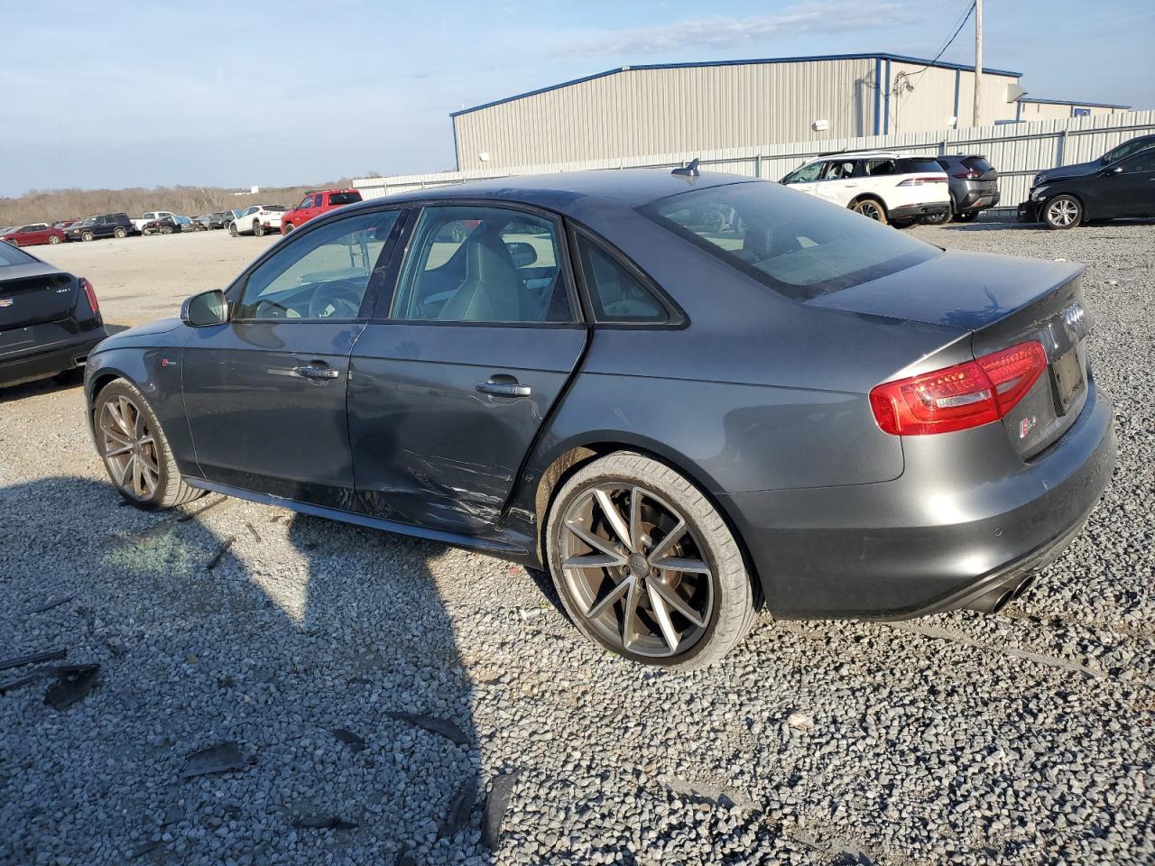 2015 Audi RS4 VIN WAUKGAFL2FA015322 Copart auction photo, side / rear end damage thumbnail 2