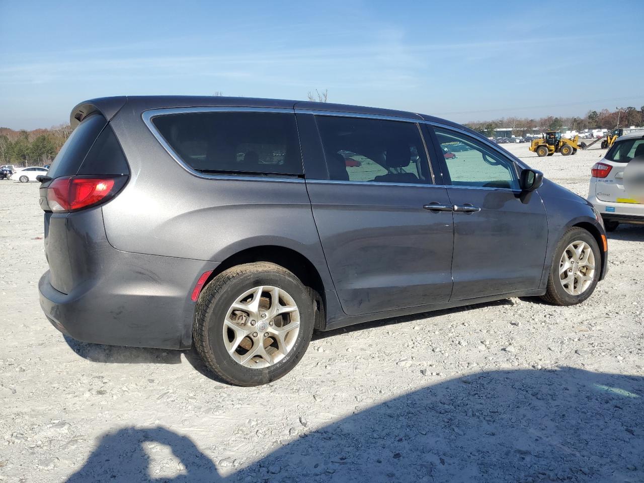 2017 Chrysler Pacifica VIN 2C4RC1BG0HR850811 Copart auction photo, all over damage thumbnail 3