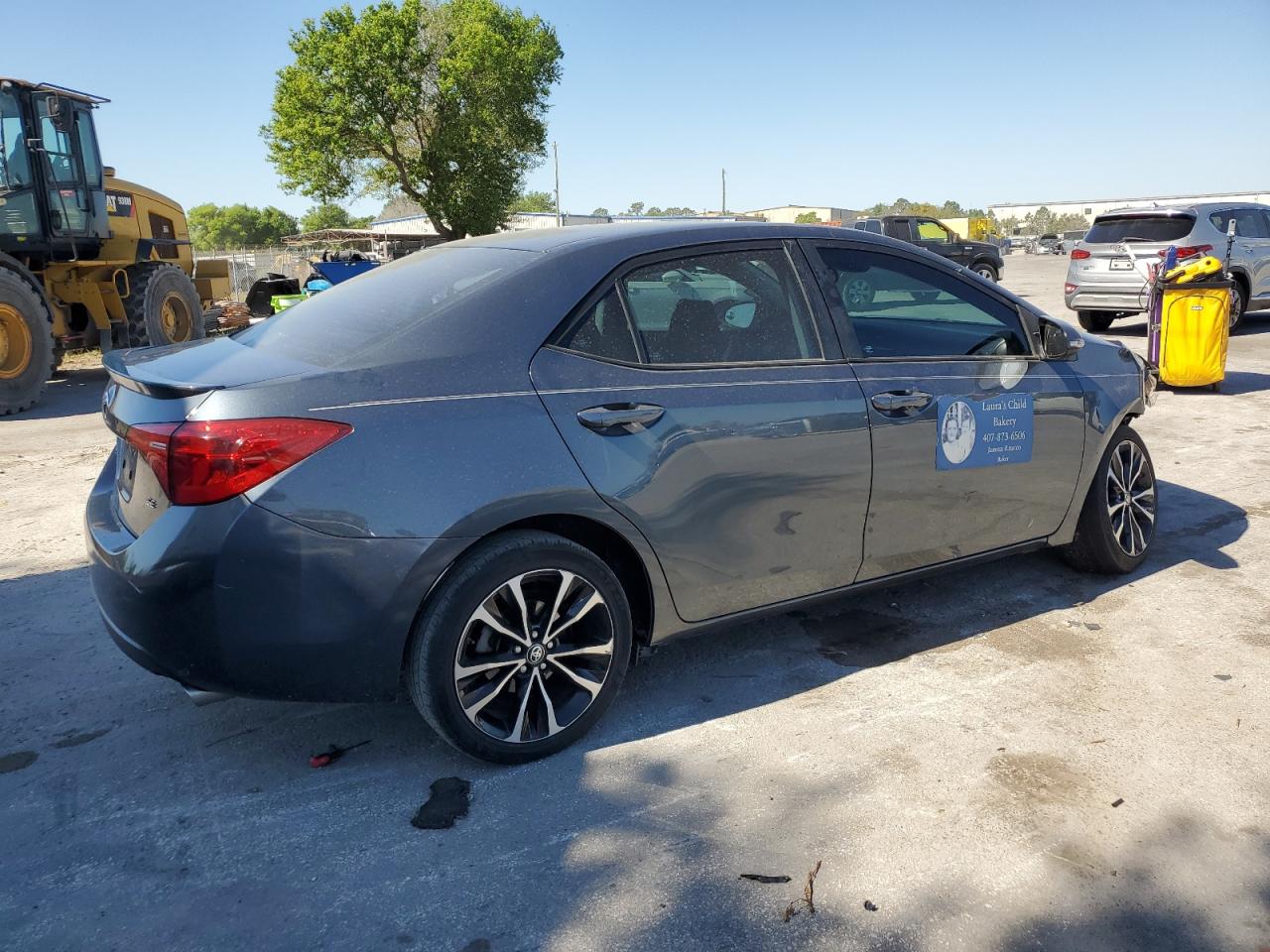 2017 Toyota Corolla VIN 2T1BURHE5HC819010 Copart auction photo, front end / side damage thumbnail 3