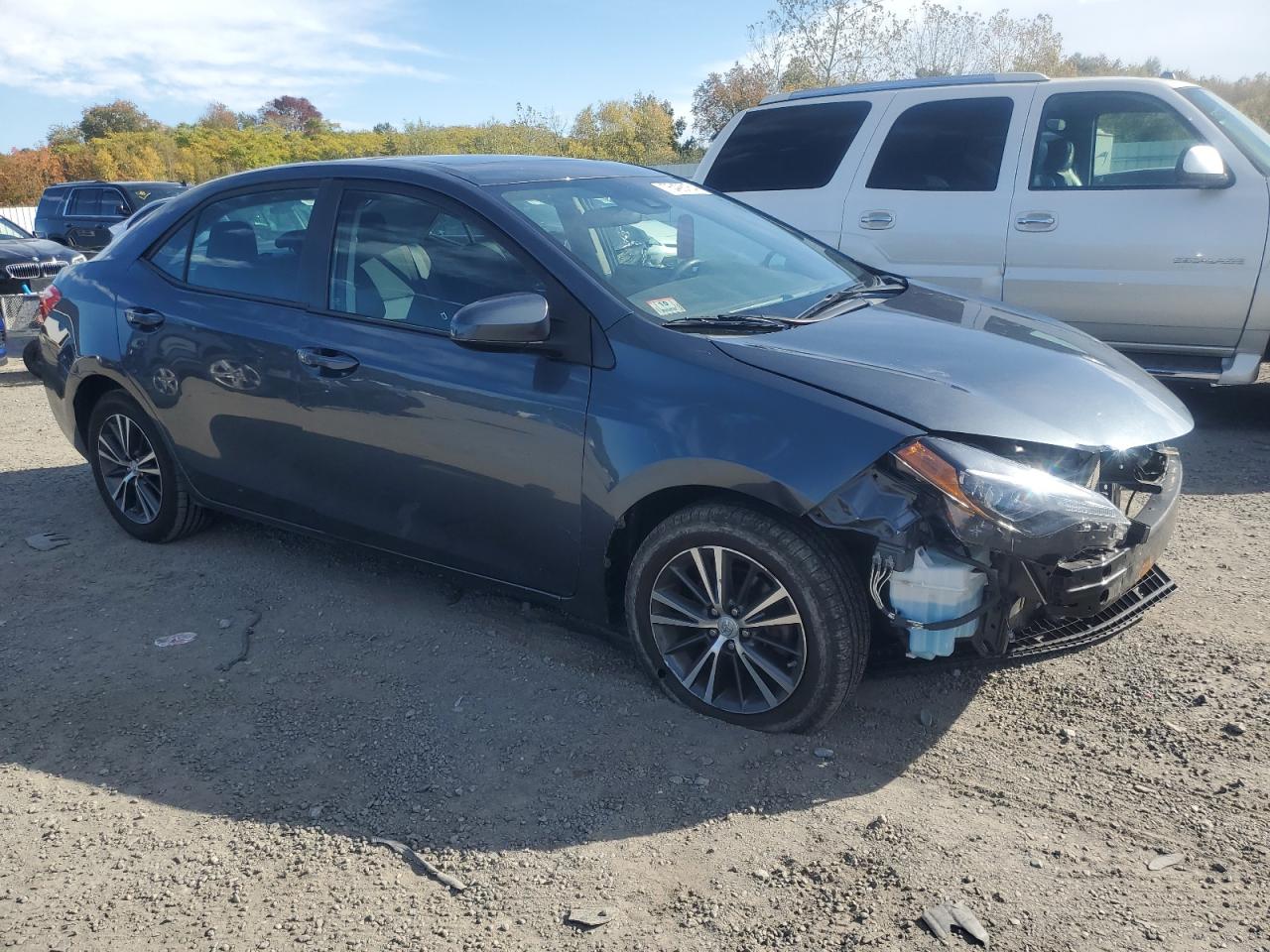 2017 Toyota Corolla VIN 2T1BURHE5HC917213 Copart auction photo, front end / minor dent/scratches damage thumbnail 4